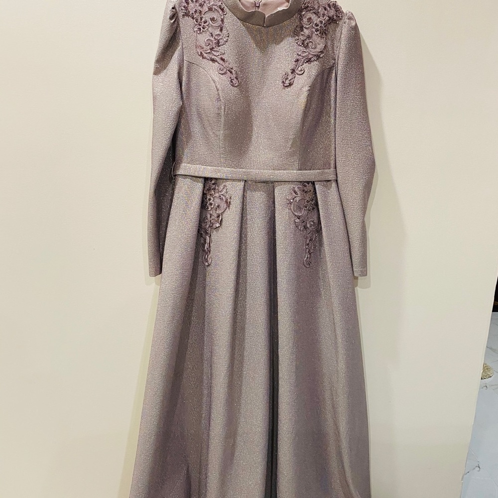 Evening maxi shiny dress - Picture 2 of 8